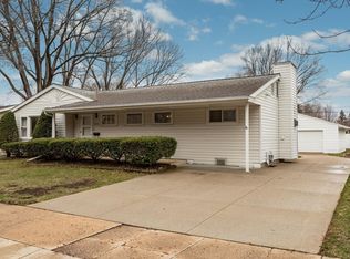 920 11 1/4 St SW, Rochester, MN 55902