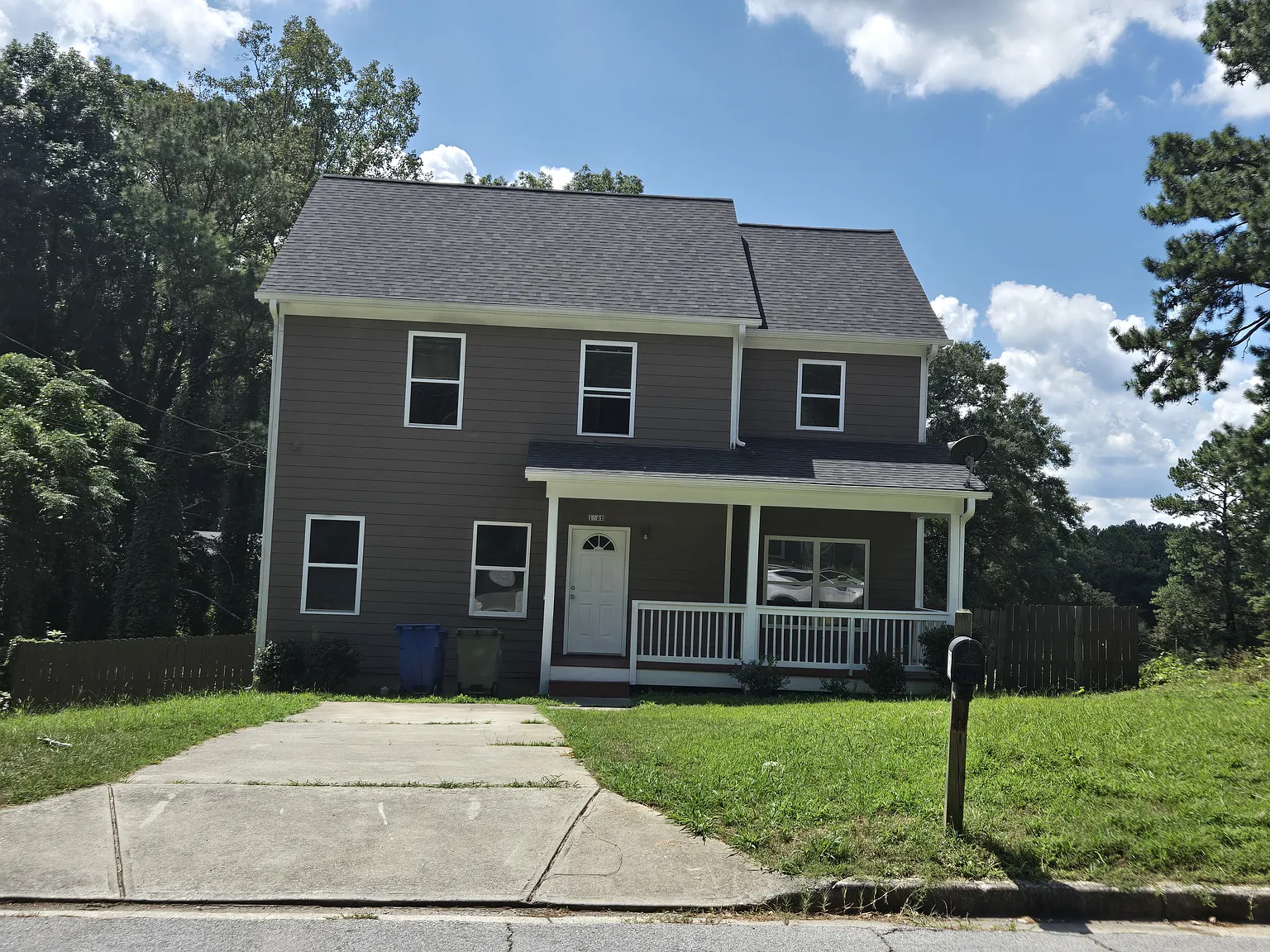 5 bed, 2058 sqft, $3,700 — Photo 1