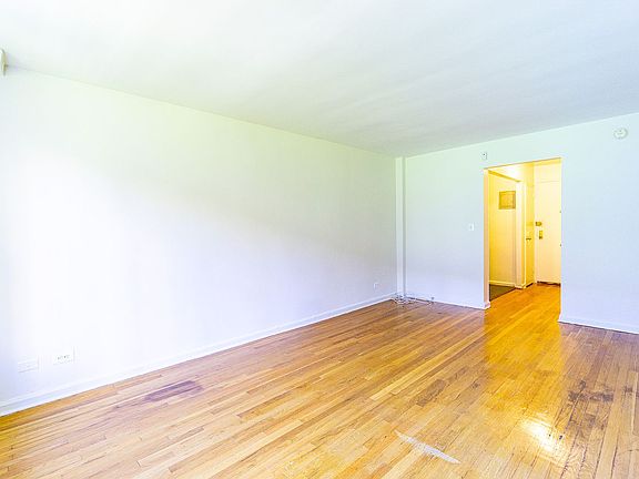 3rd image of 150 E 30th St APT 5E