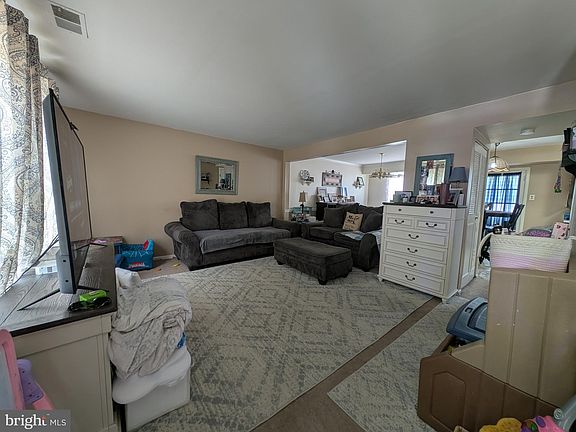 2nd image of 6341 Musket Ct