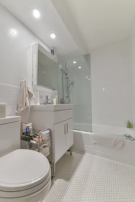 Sold by FirstService Realty (legacy) | media 14