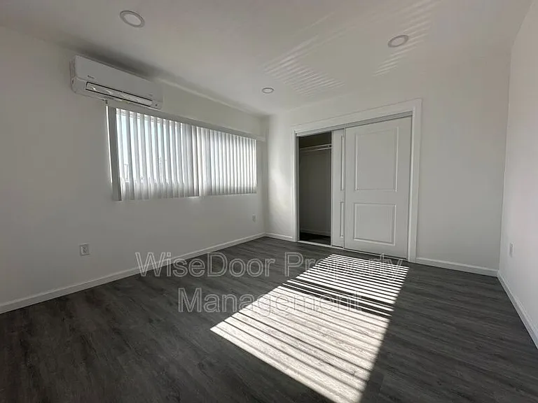 10392 Lampson Ave — Photo 11