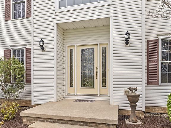 4th image of 3763 Maxwell Rd