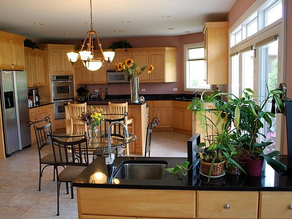 5th image of 8102 Pickens Dr