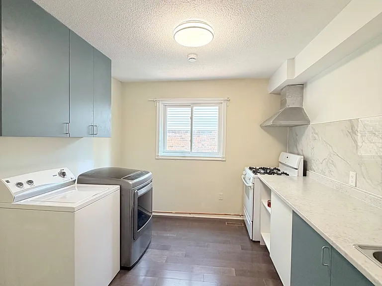 41 Broadbridge Dr #MAIN AND UPPER — Photo 7