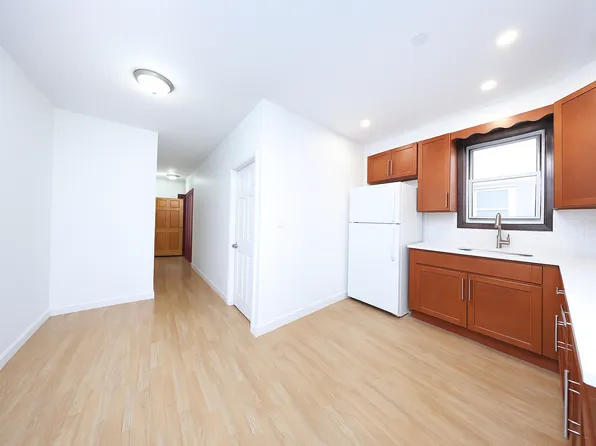 2166 West 9th Street image 9 of 27