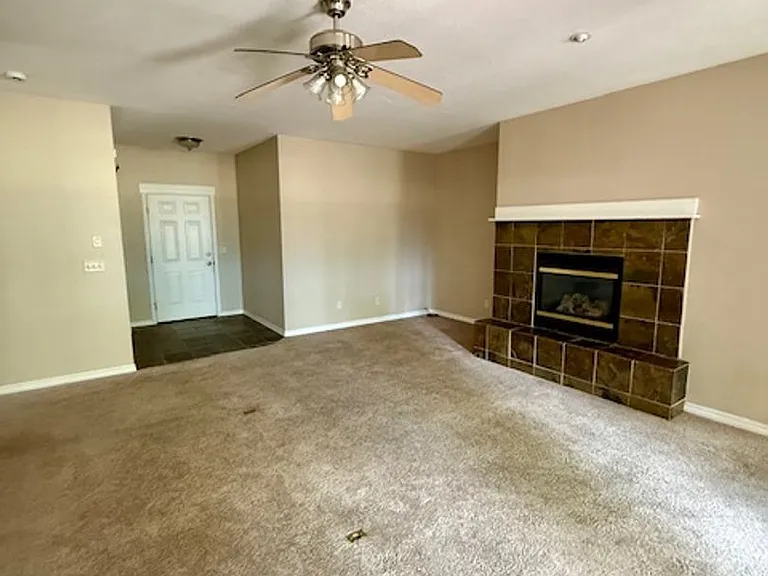 226 E River Rock Rd — Photo 11