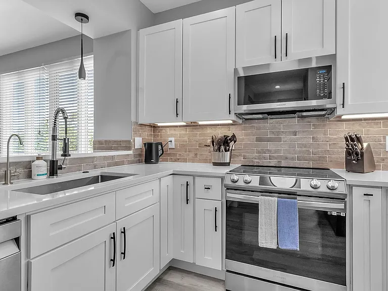 860 Evergreen Way #860 — Photo 18