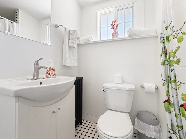 2014 Edinburgh Dr — Photo 20