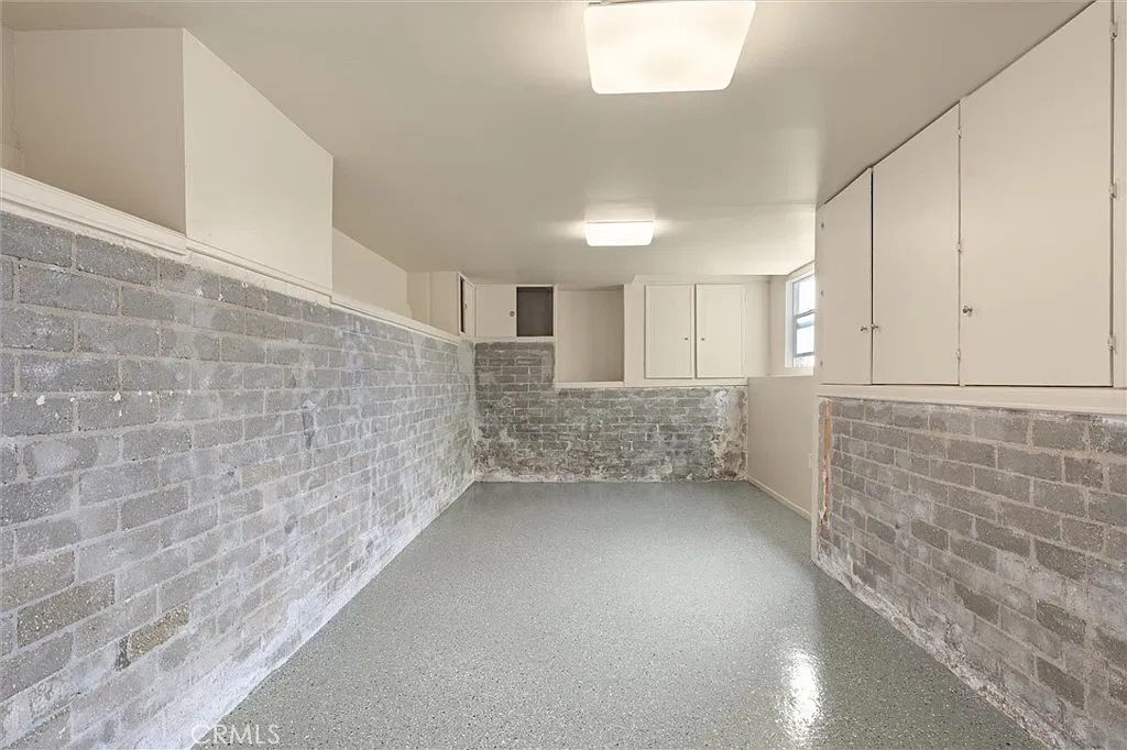 3 bed, 1328 sqft, $4,095 — Photo 3