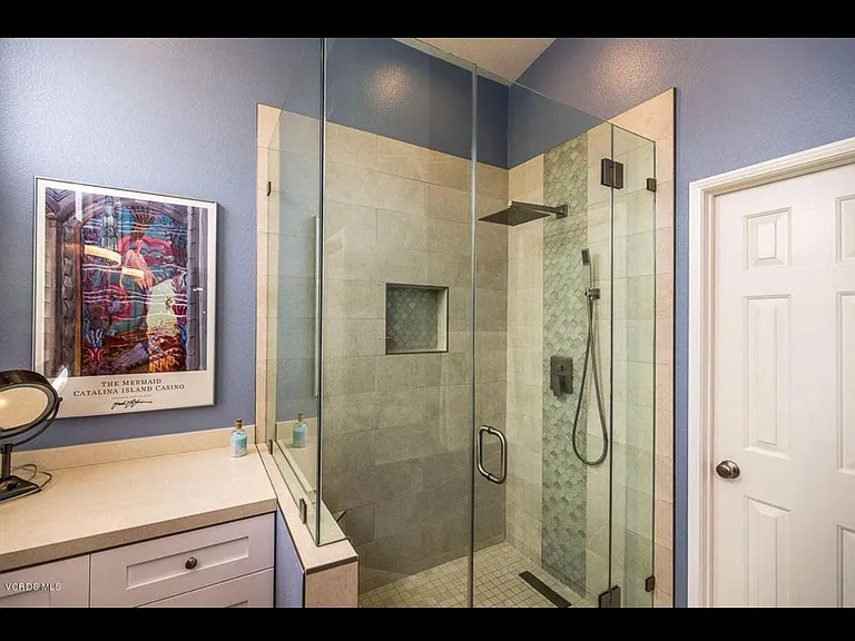 211 Twin Falls Ct — Photo 6