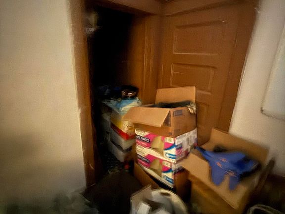 2nd image of 1610 Harwood St