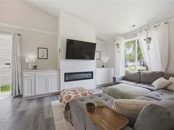 1560 Bridle Creek Blvd, Virginia Beach, VA 23464