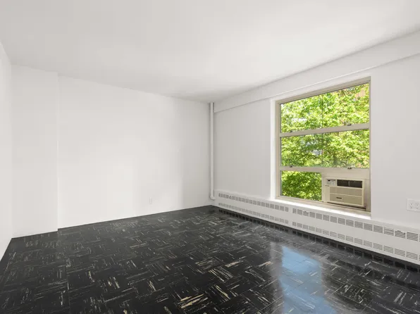 80 La Salle Street 6D image 5 of 5