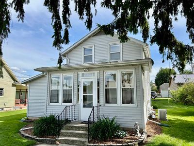 805 E Water St, Decorah, IA, 52101
