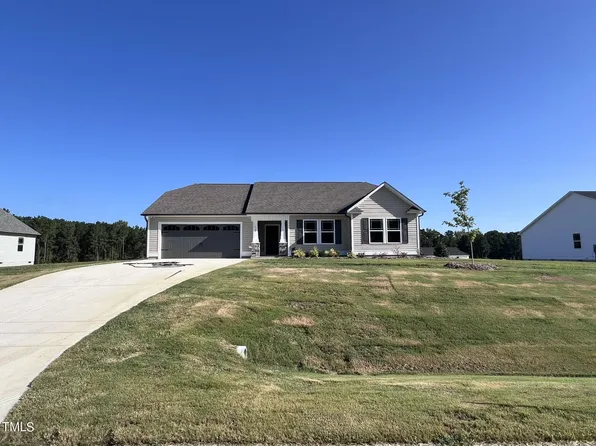 727 Sherrill Farm Dr, Benson, NC 27504