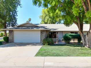 10024 W Shasta Dr, Sun City, AZ 85351