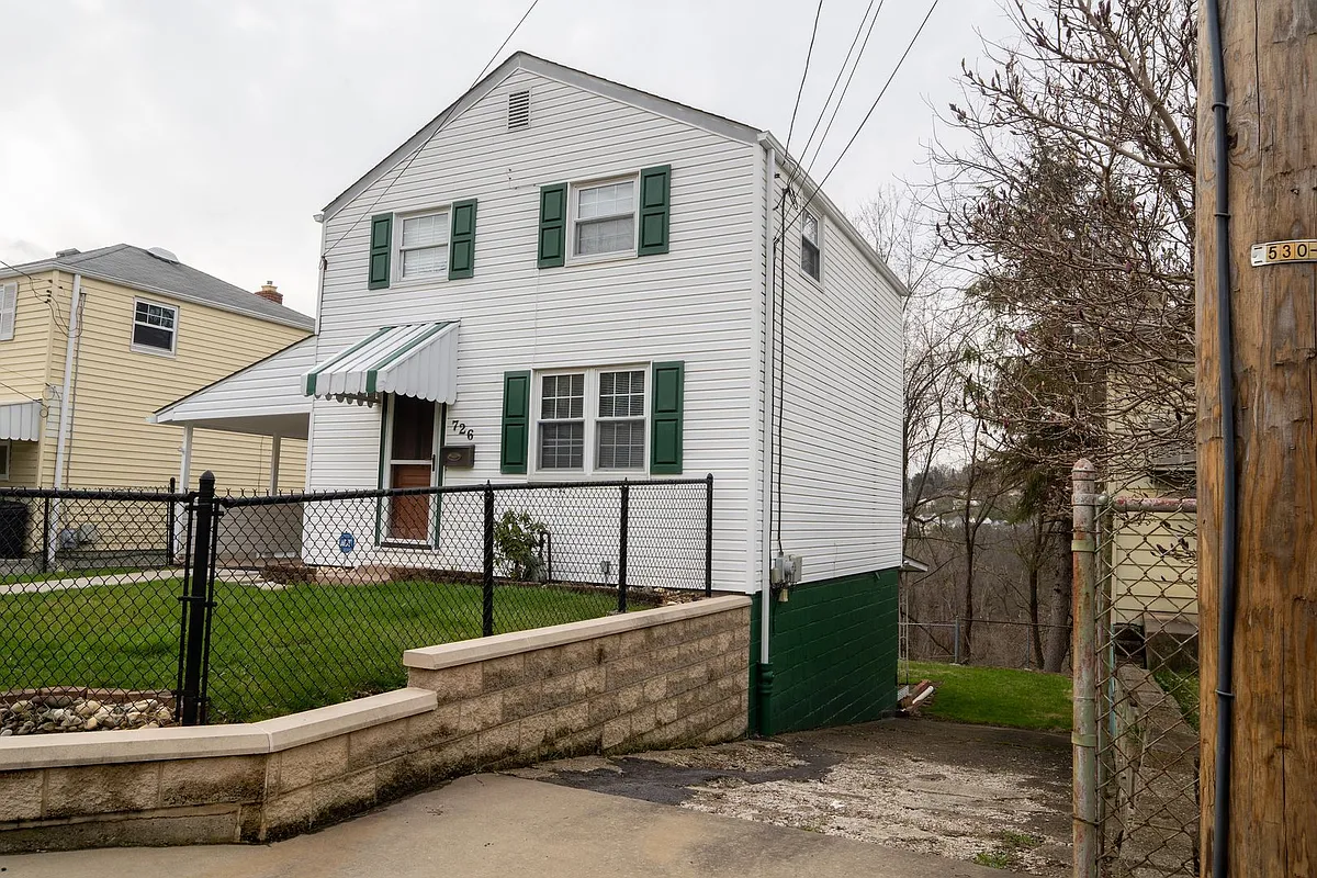 Building Photo - 726 Hestor Dr