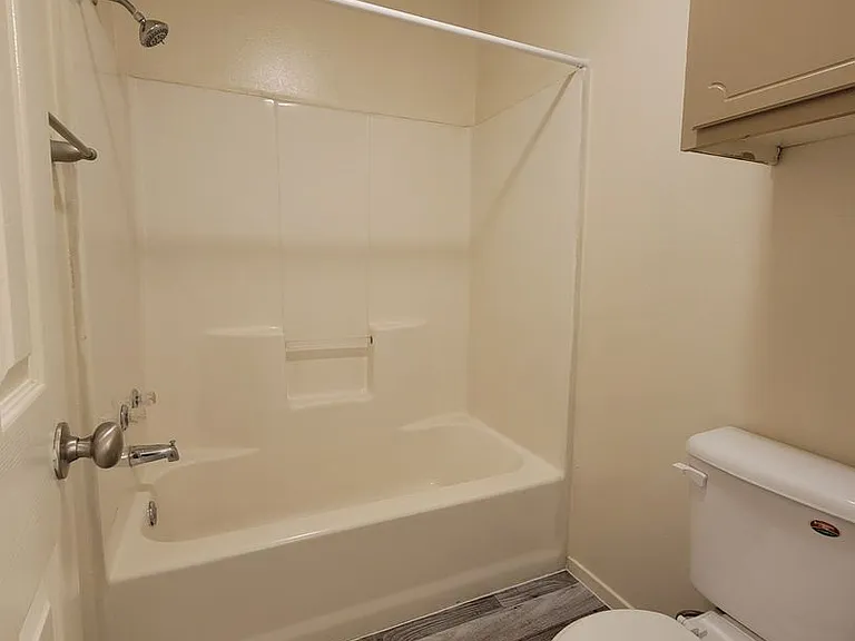 Gant Apartments — Photo 18