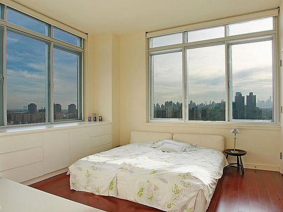 4th image of 1485 5th Ave APT 18C