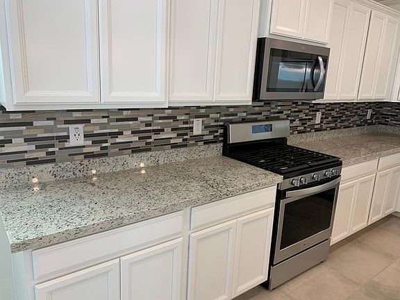 5th image of 735 W Browning Way