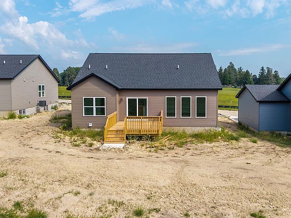 2nd image of 213 Riverbend Rd