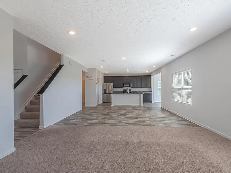 4000 Summit Ct — Photo 3