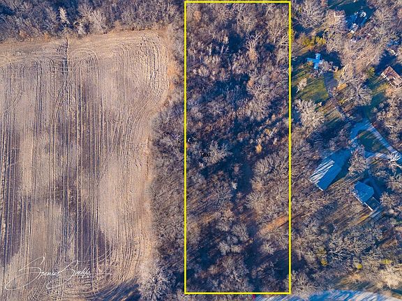 4th image of 406 Ridge Ave