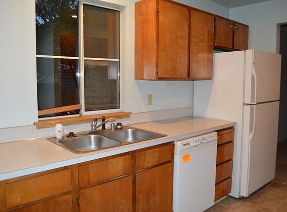 3rd image of 19616 1st Ave NE