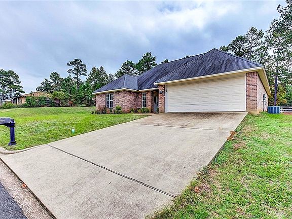 3rd image of 3206 Patricia Dr