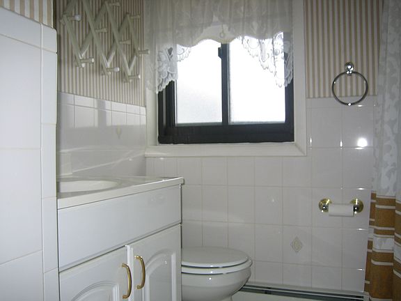 5th image of 4 Rose St #7-2-H