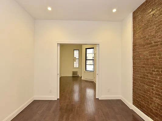 Rented by Cooper & Cooper Real Estate | media 19