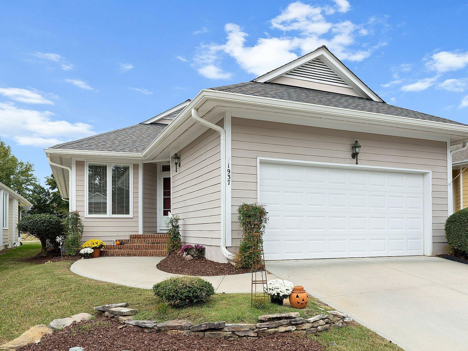 1937 Castle Pines Dr