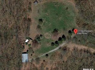 27766 Pleasant Dale Rd, Girard, IL 62640
