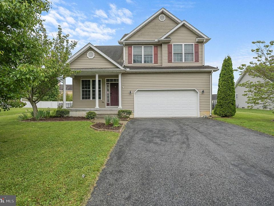 1st image of 554 Phillips Dr
