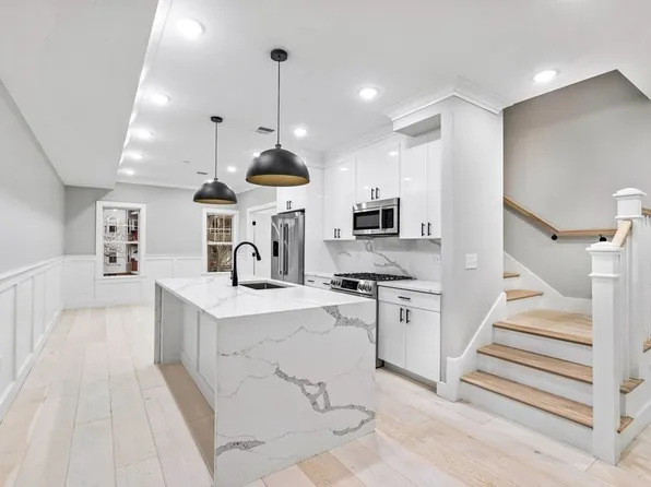 1252 Broadway #3, Somerville, MA 02144