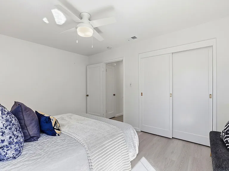 113 Nancy Ct — Photo 15