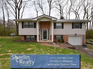 1158 S Crestfield Ln, Hixson, TN 37343