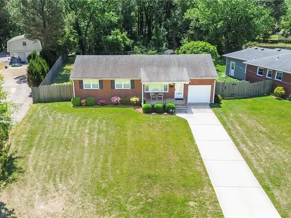 5445 Shadowwood Dr, Virginia Beach, VA 23455