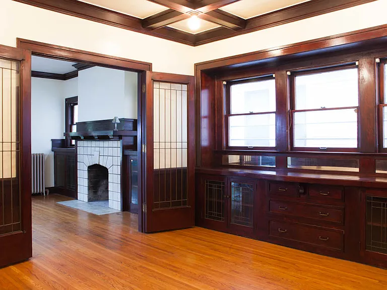 2448A Parkwood Ave — Photo 1