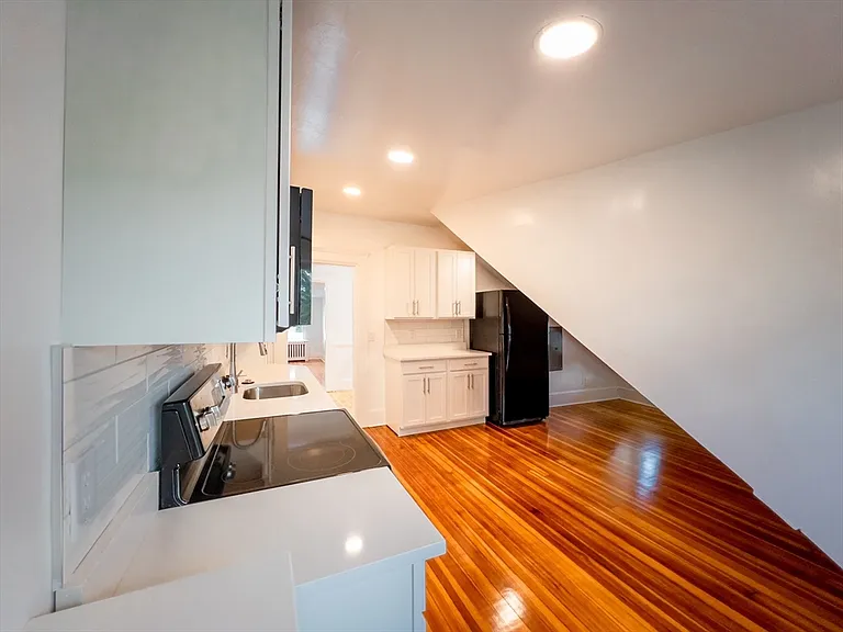 100 Chestnut Ave #3 — Photo 5