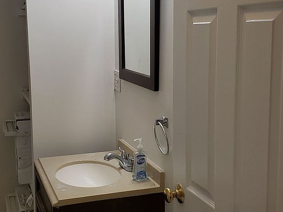 28 Fleet St. #14 Boston - North End Shared Unit Photo 3