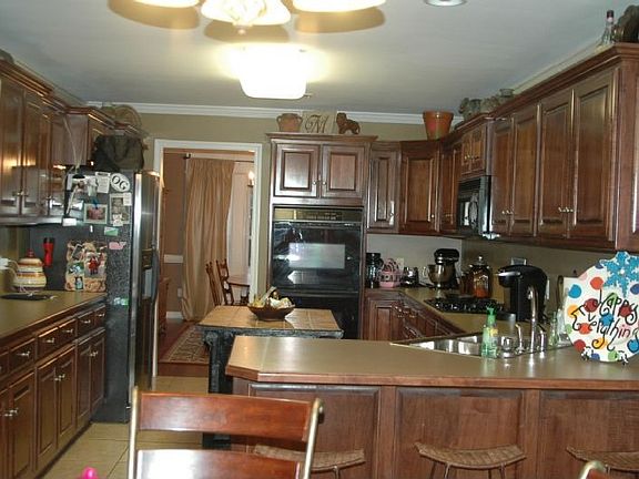 3rd image of 309 Billy Davis Dr