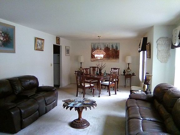 3rd image of 613 Wyoming Ave