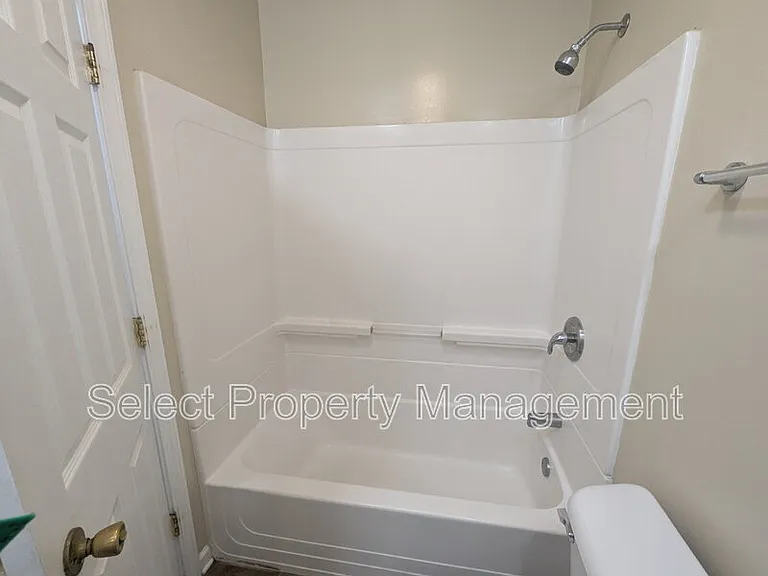 3510 Glencairn Dr — Photo 25