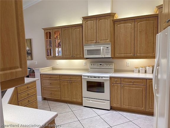 2nd image of 5743 Hampton Woods Blvd