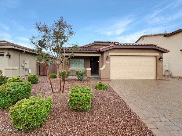 42028 N HINOKI Street, San Tan Valley, AZ 85140