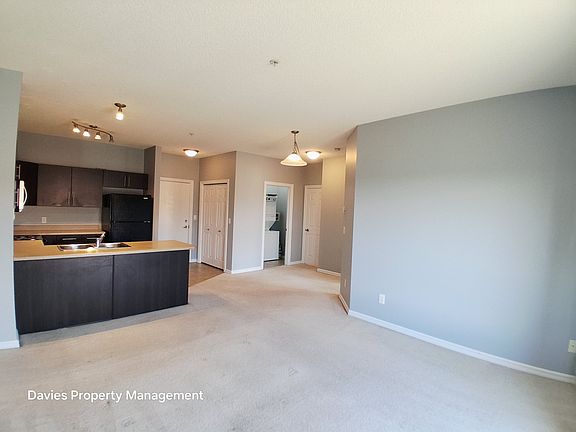 4th image of 263 Macewan Rd SW #433