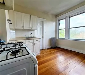 278 Harvard St — Photo 4