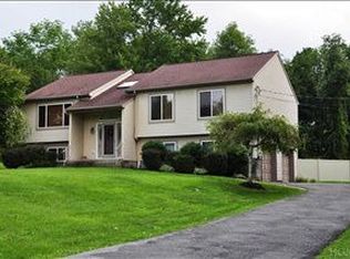 38 Concordia Rd, Mahopac, NY 10541